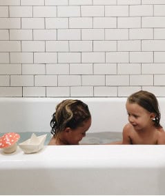 Jouets de bain-Jouet de bain Bateau Origami-Oli & Carol-Mer(e)veilleuse