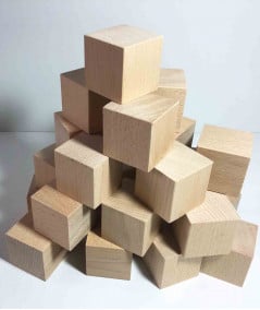 Les hochets & jouets d'éveil-Cubes en bois brut - Lot de 24-Fraise & Bois-Mer(e)veilleuse