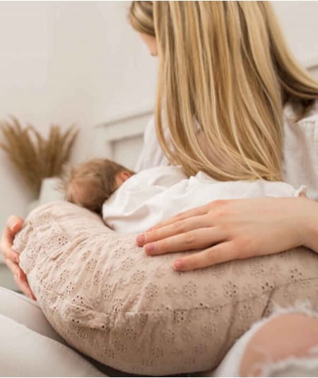 Les coussins maternité & grossesse-Coussin de maternité / grossesse en coton brodé - Beige-Babyly-Mer(e)veilleuse