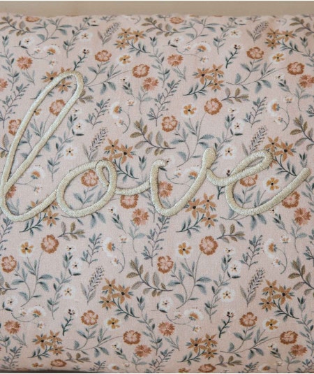 Accessoires de décoration-Coussin Colombo Iris Poudre - broderie "Love"-Gabrielle Paris-Mer(e)veilleuse