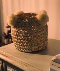 Panier, coffre à jouets-Panier avec pompons crème-Bambu Living-Mer(e)veilleuse