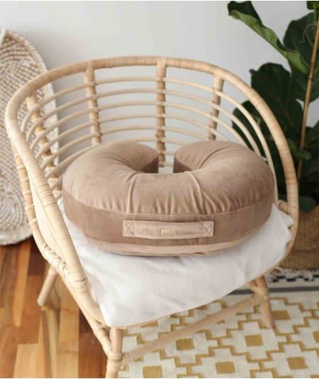 Les coussins maternité & grossesse-Coussin de maternité / grossesse en velours Beige-Babyly-Mer(e)veilleuse