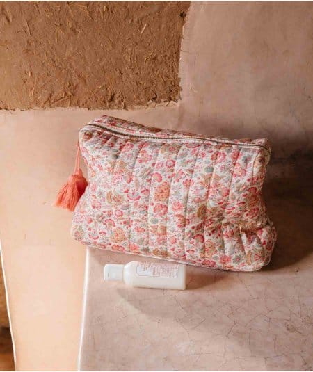 Trousse de toilette-Trousse de toilette TEIKI - Cream Flower Fields-Louise Misha-Mer(e)veilleuse