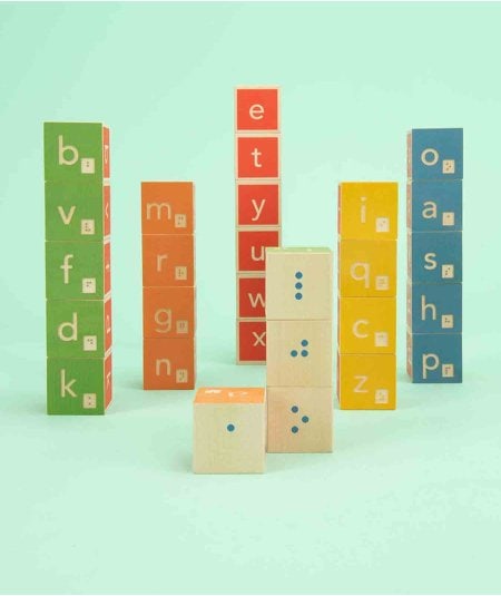 Les hochets & jouets d'éveil-28 Cubes en bois enfant alphabet Braille-Uncle Goose-Mer(e)veilleuse