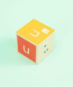 Les hochets & jouets d'éveil-28 Cubes en bois enfant alphabet Braille-Uncle Goose-Mer(e)veilleuse